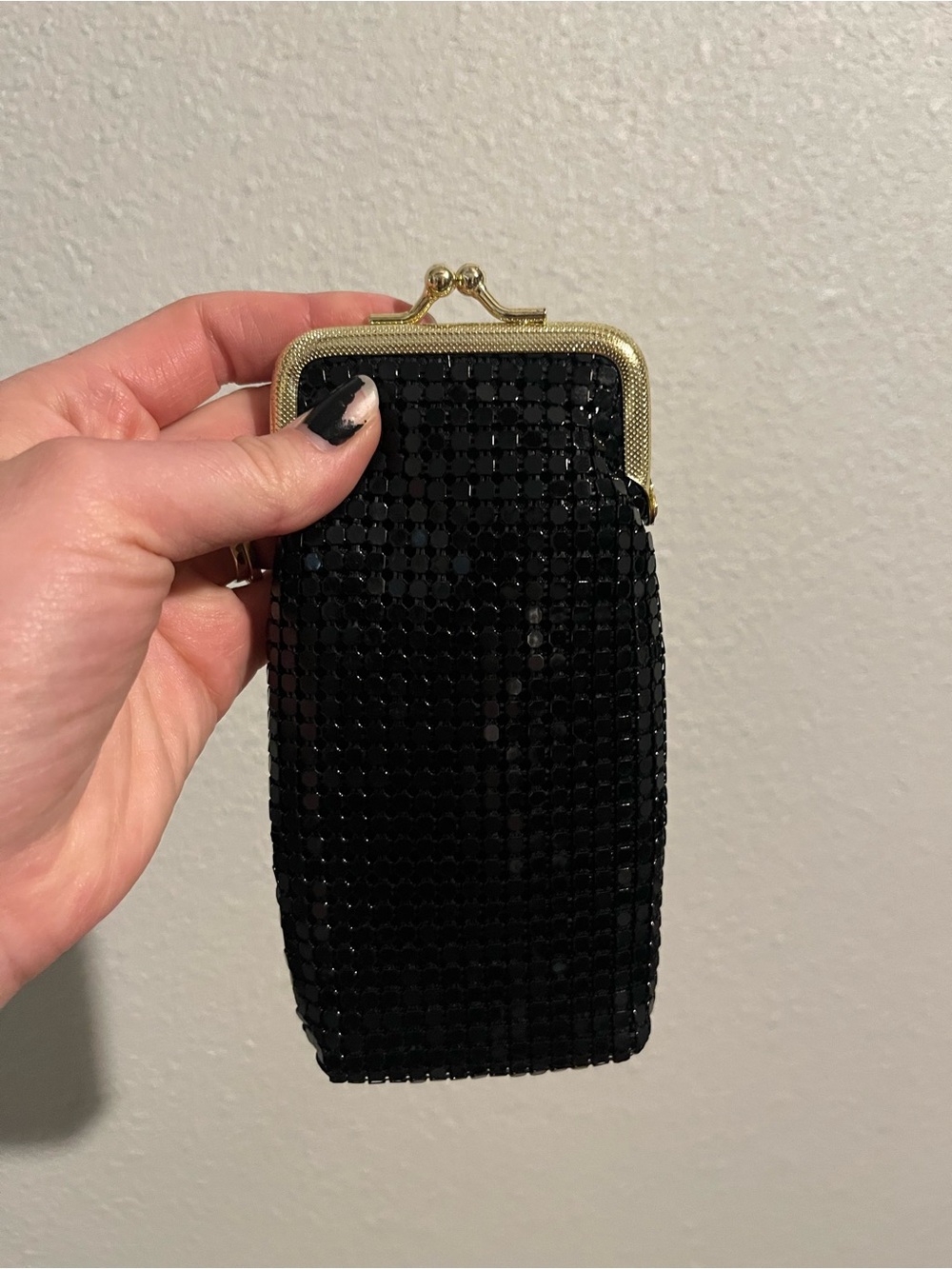Black Sequined Kiss-Lock small coin bag